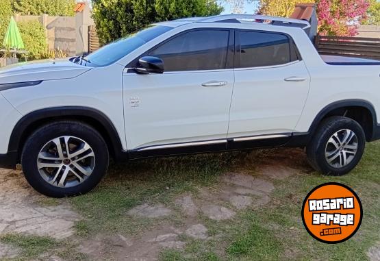 Camionetas - Fiat Toro volcano at 4x4 2017 Diesel 200000Km - En Venta