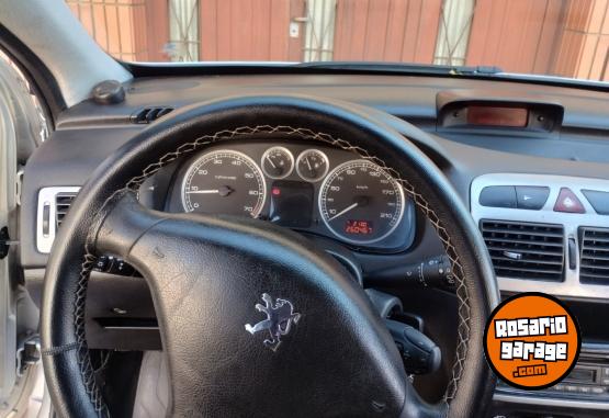 Autos - Peugeot 307 2005 Nafta 260000Km - En Venta