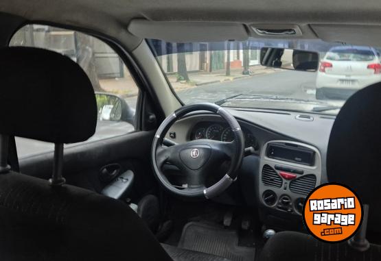 Autos - Fiat Siena 2011 GNC 368000Km - En Venta