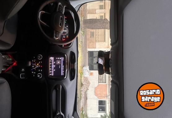 Camionetas - Jeep Renegade 2025 Nafta 28000Km - En Venta