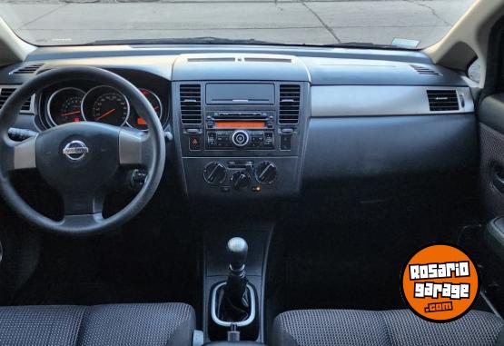 Autos - Nissan Tiida 2011 Nafta 102000Km - En Venta