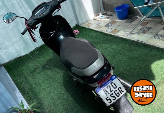 Motos - Motomel blitz 2024 Nafta 9800Km - En Venta