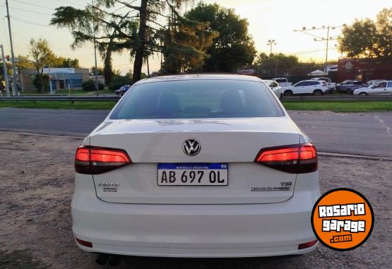 Autos - Volkswagen VENTO 2017 Nafta 110000Km - En Venta