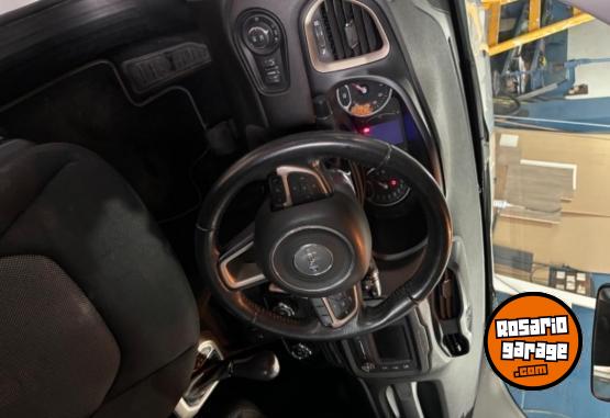 Camionetas - Jeep Jeep renegade 2018 Nafta 65000Km - En Venta