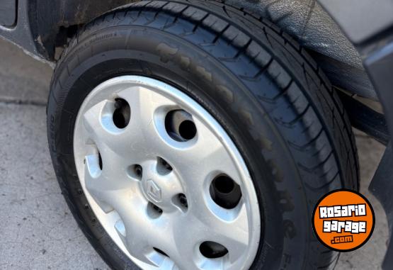 Utilitarios - Renault Kangoo 2012 Nafta 150000Km - En Venta