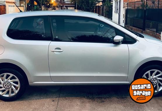 Autos - Volkswagen Up high 2017 Nafta 77000Km - En Venta