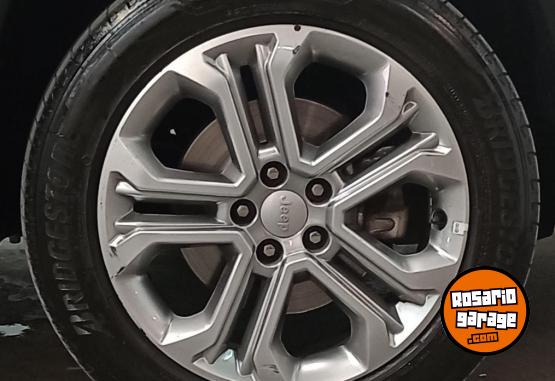 Autos - Chrysler JEEP COMPASS LONGITUD 1.3 2024 Nafta 35950Km - En Venta