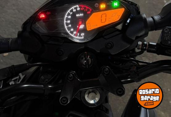 Motos - Bajaj Rouser p150 2025 Nafta 1800Km - En Venta