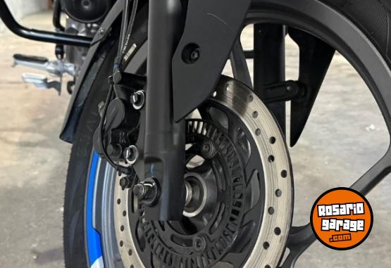 Motos - Bajaj Rouser p150 2025 Nafta 1800Km - En Venta