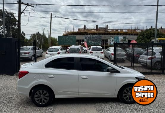 Autos - Chevrolet ONIX1.4 JOY BLACK 2023 GNC - En Venta