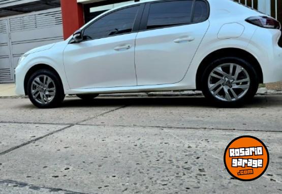 Autos - Peugeot 208 2024 Nafta 16200Km - En Venta
