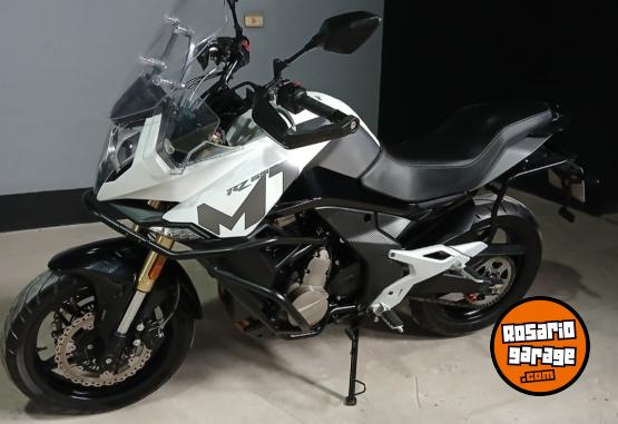 Motos - CF Mt 650 2022 Nafta 19000Km - En Venta