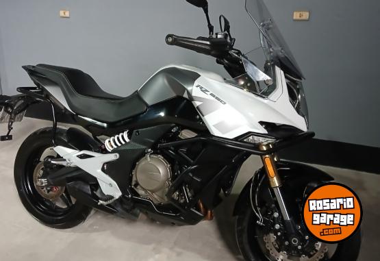 Motos - CF Mt 650 2022 Nafta 19000Km - En Venta