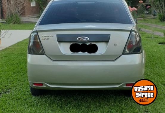 Autos - Ford Fiesta max 2012 GNC 160000Km - En Venta