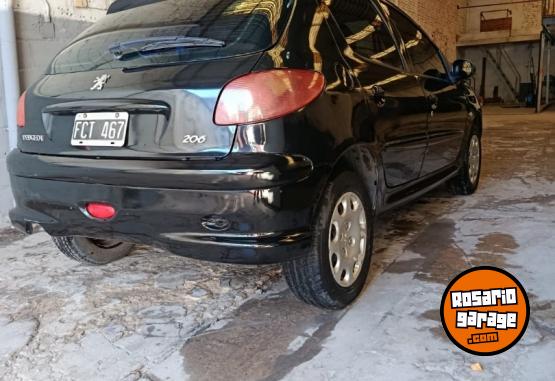 Autos - Peugeot 206 2005 Nafta 215000Km - En Venta