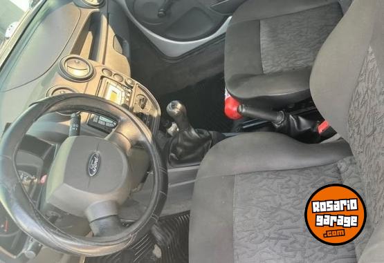 Autos - Ford ka viral 2010 Nafta 210000Km - En Venta