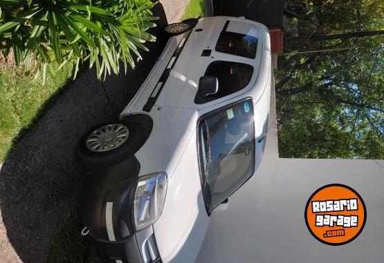 Utilitarios - Peugeot Partner 2013 GNC 170000Km - En Venta