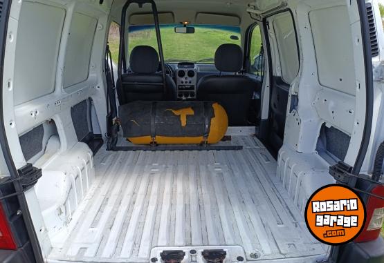 Utilitarios - Peugeot Partner 2016 GNC 128000Km - En Venta