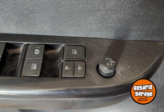 Camionetas - Toyota HILUX DX PACK 2017 Diesel 160000Km - En Venta