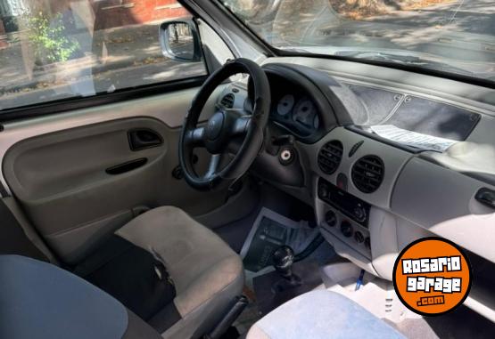 Utilitarios - Renault KANGOO 2011 Nafta 250000Km - En Venta