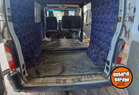 Utilitarios - Renault MASTER 2008 Diesel 300000Km - En Venta