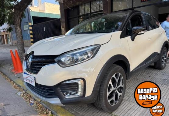 Autos - Renault CAPTUR 2018 Nafta 90000Km - En Venta