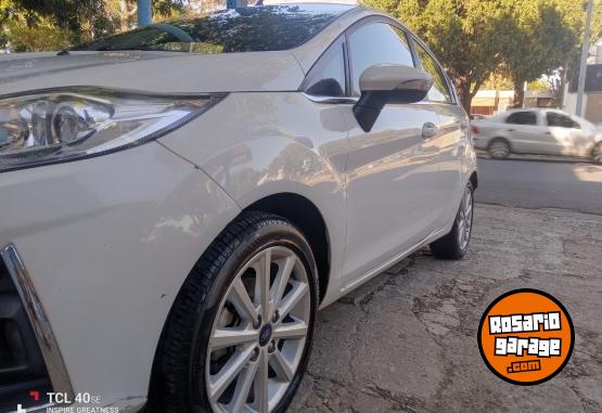 Autos - Ford Fiesta titanium 2018 Nafta 130000Km - En Venta