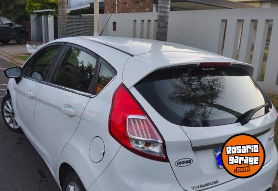 Autos - Ford Fiesta titanium 2018 Nafta 130000Km - En Venta