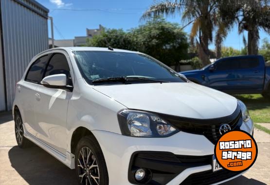 Autos - Toyota Etios 2020 Nafta 80000Km - En Venta