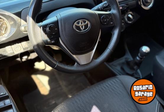 Autos - Toyota Etios 2020 Nafta 80000Km - En Venta