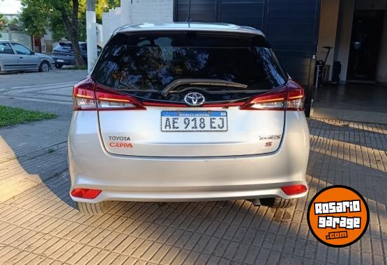 Autos - Toyota Yaris Corolla Cruze focus 2021 Nafta 63000Km - En Venta