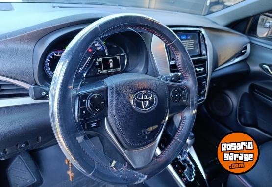 Autos - Toyota Yaris Corolla Cruze focus 2021 Nafta 63000Km - En Venta