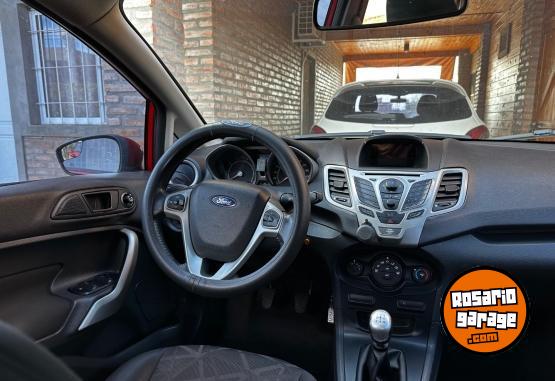 Autos - Ford Fiesta Kinetic Titanium 2012 GNC 193000Km - En Venta