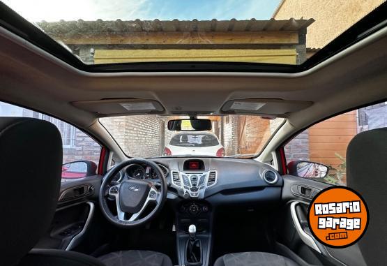 Autos - Ford Fiesta Kinetic Titanium 2012 GNC 193000Km - En Venta