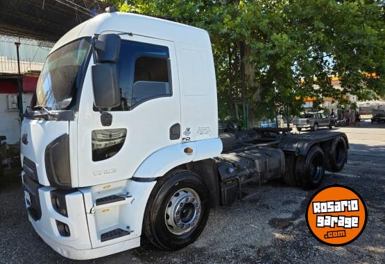 Camiones y Gr�as - VENDO FORD 1723 EJE NEUM�TICO BALANCIN - En Venta