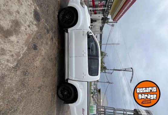 Camionetas - Toyota Hilux 2013 Diesel 260000Km - En Venta