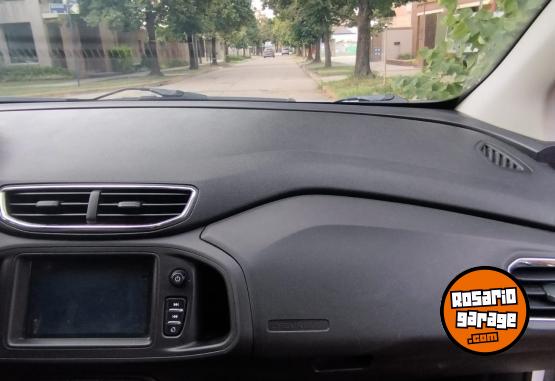 Autos - Chevrolet Prisma fiesta ónix Ka 2017 GNC 118000Km - En Venta