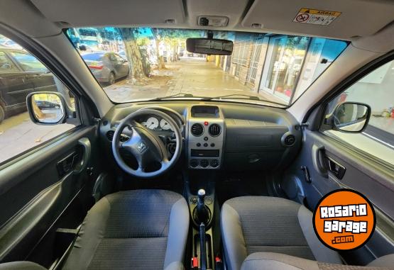 Utilitarios - Peugeot PARTNER 1.6HDI 2016 Diesel 178000Km - En Venta