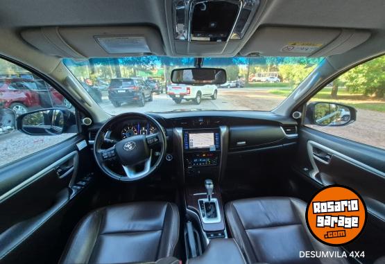 Camionetas - Toyota SW4 SRX A/T 7A 2019 Diesel 120000Km - En Venta