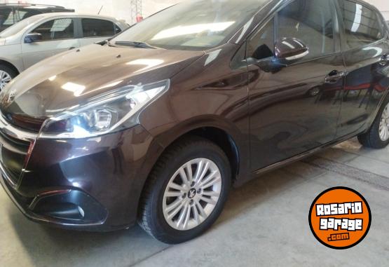 Autos - Peugeot 208 Allure 1.6 navegador 2019 Nafta 60000Km - En Venta