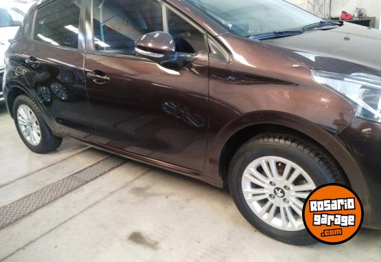 Autos - Peugeot 208 Allure 1.6 navegador 2019 Nafta 60000Km - En Venta