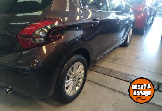 Autos - Peugeot 208 Allure 1.6 navegador 2019 Nafta 60000Km - En Venta