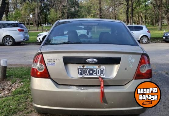 Autos - Ford Fiesta max 2006 GNC 230000Km - En Venta