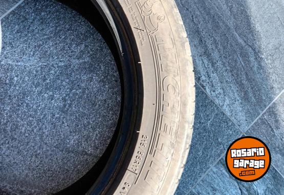 Accesorios para Autos - Neumático michelín - En Venta