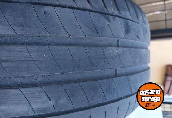 Accesorios para Autos - Neumático michelín - En Venta