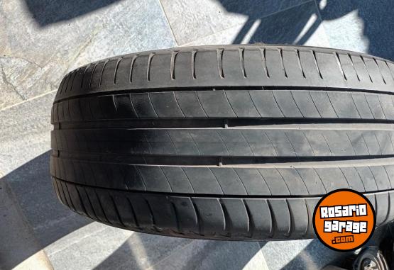 Accesorios para Autos - Neumático michelín - En Venta