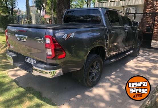 Camionetas - Toyota Hilux SRV Automática 4x2 2021 Diesel 50000Km - En Venta