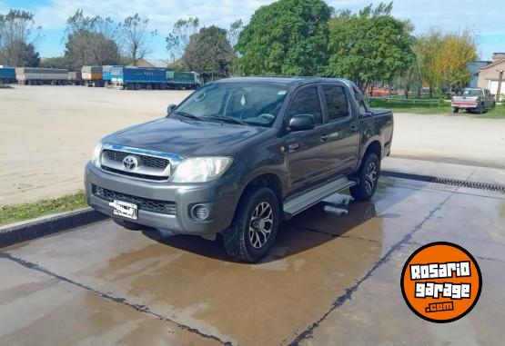 Camionetas - Toyota Hilux dx 2010 Diesel 250000Km - En Venta