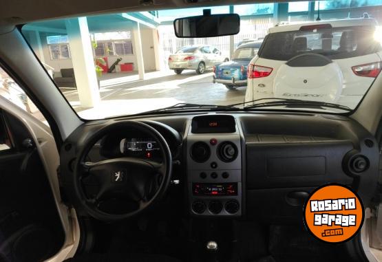 Utilitarios - Peugeot PARTNER 2019 Diesel 136200Km - En Venta