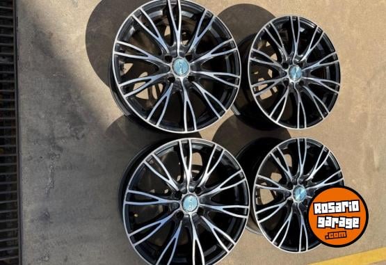 Accesorios para Autos - Vendo llantas y cubiertas 17 - En Venta